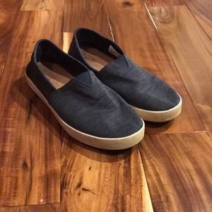 Toms Slip Ons
